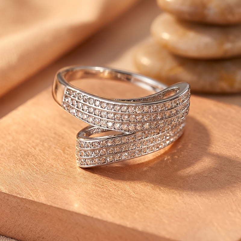 Women's Exaggerated Interlocking Multi-Layer Statement Ring